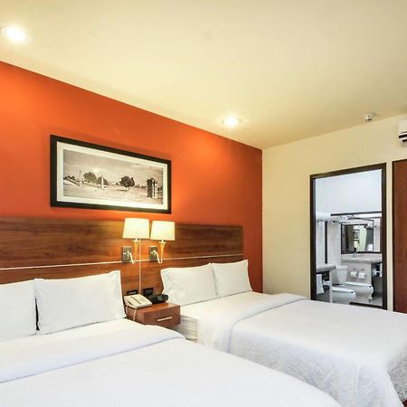 Hampton By Hilton San Juan Del Rio Hotel Bagian luar foto