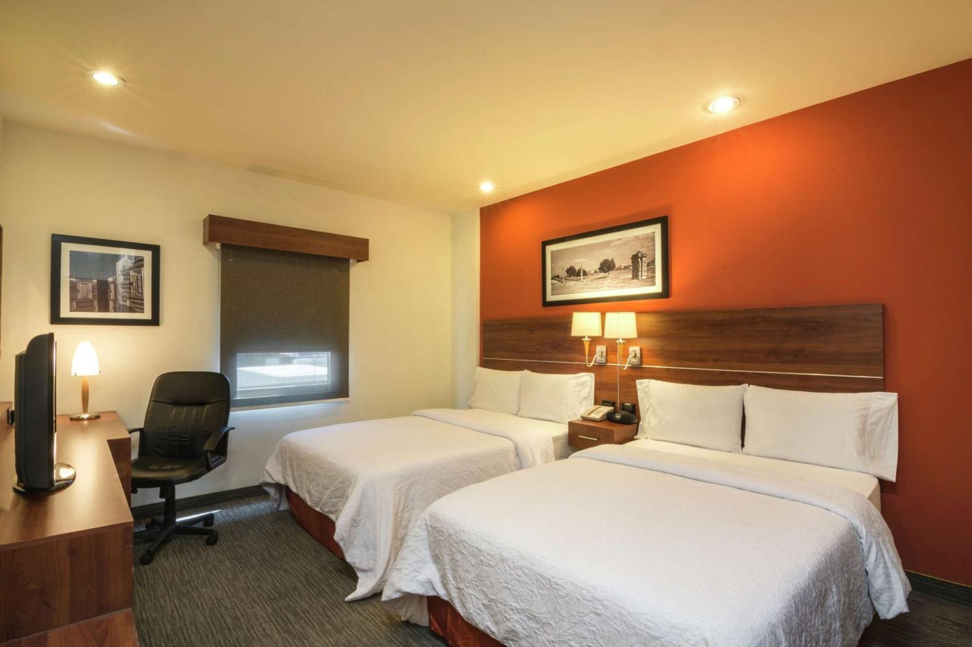 Hampton By Hilton San Juan Del Rio Hotel Bagian luar foto