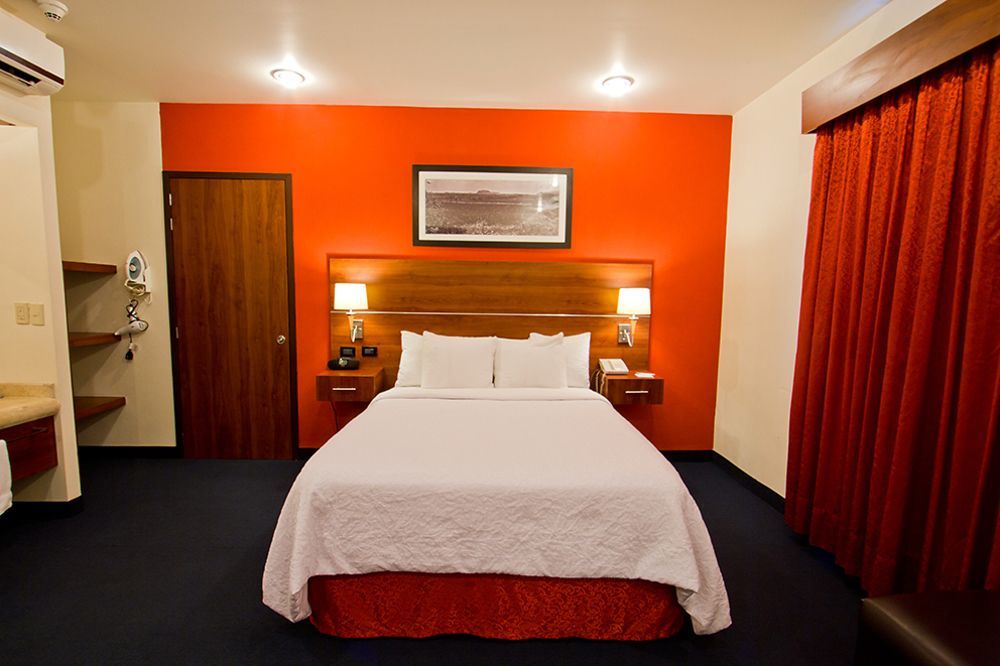 Hampton By Hilton San Juan Del Rio Hotel Bagian luar foto