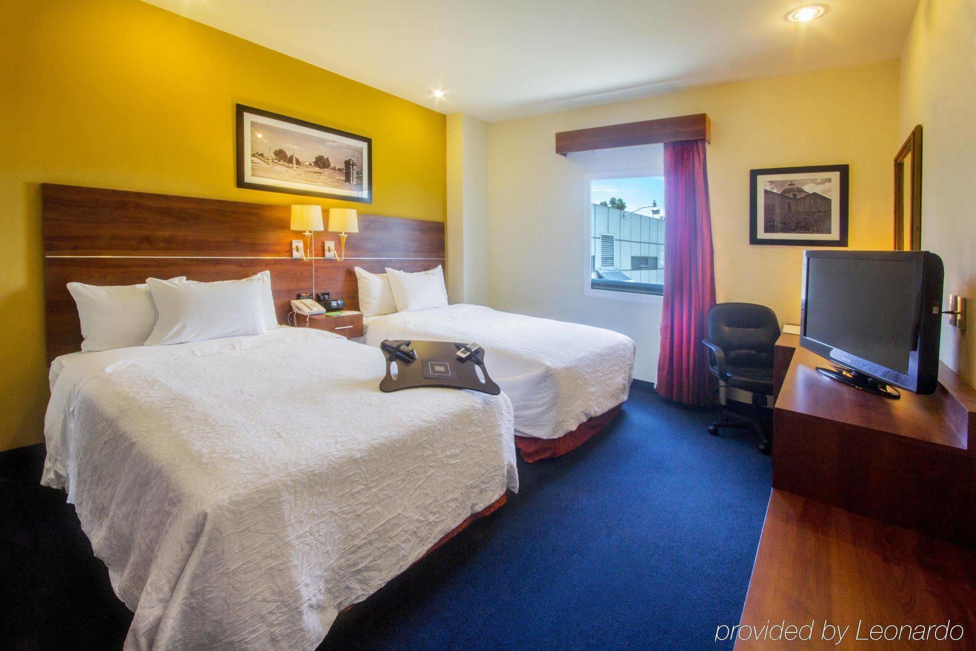 Hampton By Hilton San Juan Del Rio Hotel Bagian luar foto