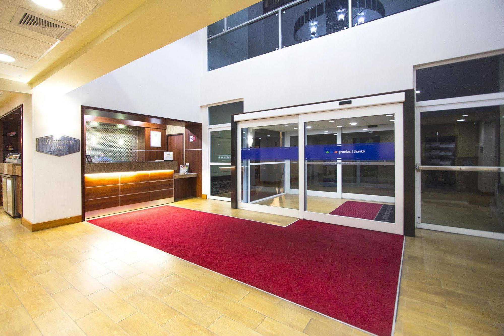 Hampton By Hilton San Juan Del Rio Hotel Bagian luar foto