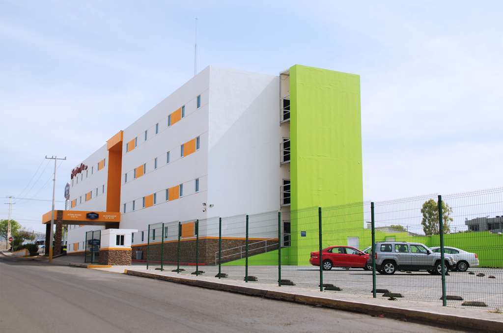 Hampton By Hilton San Juan Del Rio Hotel Bagian luar foto
